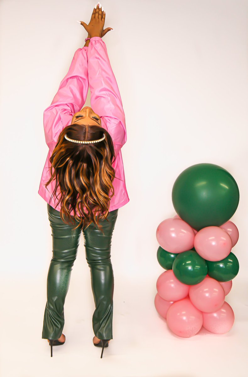 _its_alexa__'s tweet photo. On 12.19.21, I PHinally made it to AKAland, and it’s Oh so Pretty💕 Delayed but never Denied, the grass is greener on the pink side😉 #AKA1908 #AKA #PhirstandPhinest #Fall21 #PhirstDayOut #SkeeWee https://t.co/hiUnEywnVc