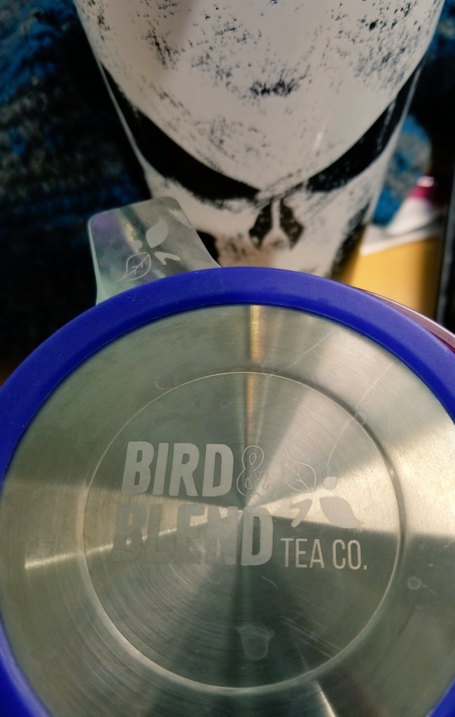 kissyface6161's tweet photo. It's here! It's here! 
Peach cobbler was delicious this morning, now for some Carrot Cake!

Going to finish these two flavors before opening any others!

Big thank you to @monster_fergus and @Rizu_Goblin for the recommendations! 💕💕 https://t.co/x5T3n14IO4