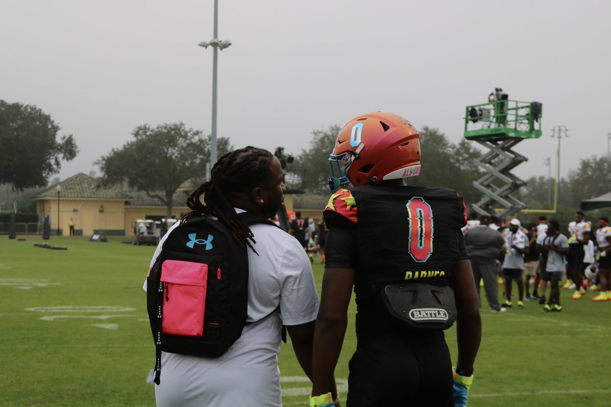 TheUCReport's tweet photo. There’s nothing like the player and coach bond ❤️ @UANextFootball #uanext https://t.co/AKVHd09mOn