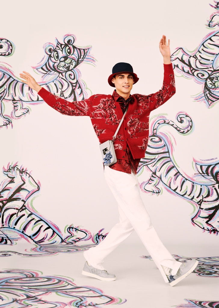 Dior's tweet photo. Savor the sporty allure of the #DiorSpring22 capsule https://t.co/6PoHVpaxg7 specially created by Kim Jones in collaboration with artist Kenny Scharf to celebrate the Lunar New Year and its tiger, the latter interpreted on pieces from knitwear to a #DiorSaddle.
© Brett Lloyd https://t.co/7jFjhbbBdh