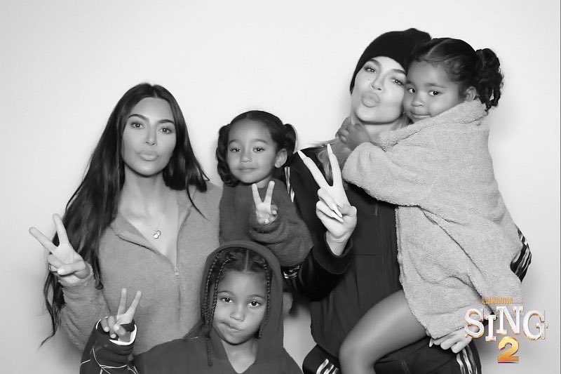 KimKardashian's tweet photo. ♾ https://t.co/j8zD0j9Fzb