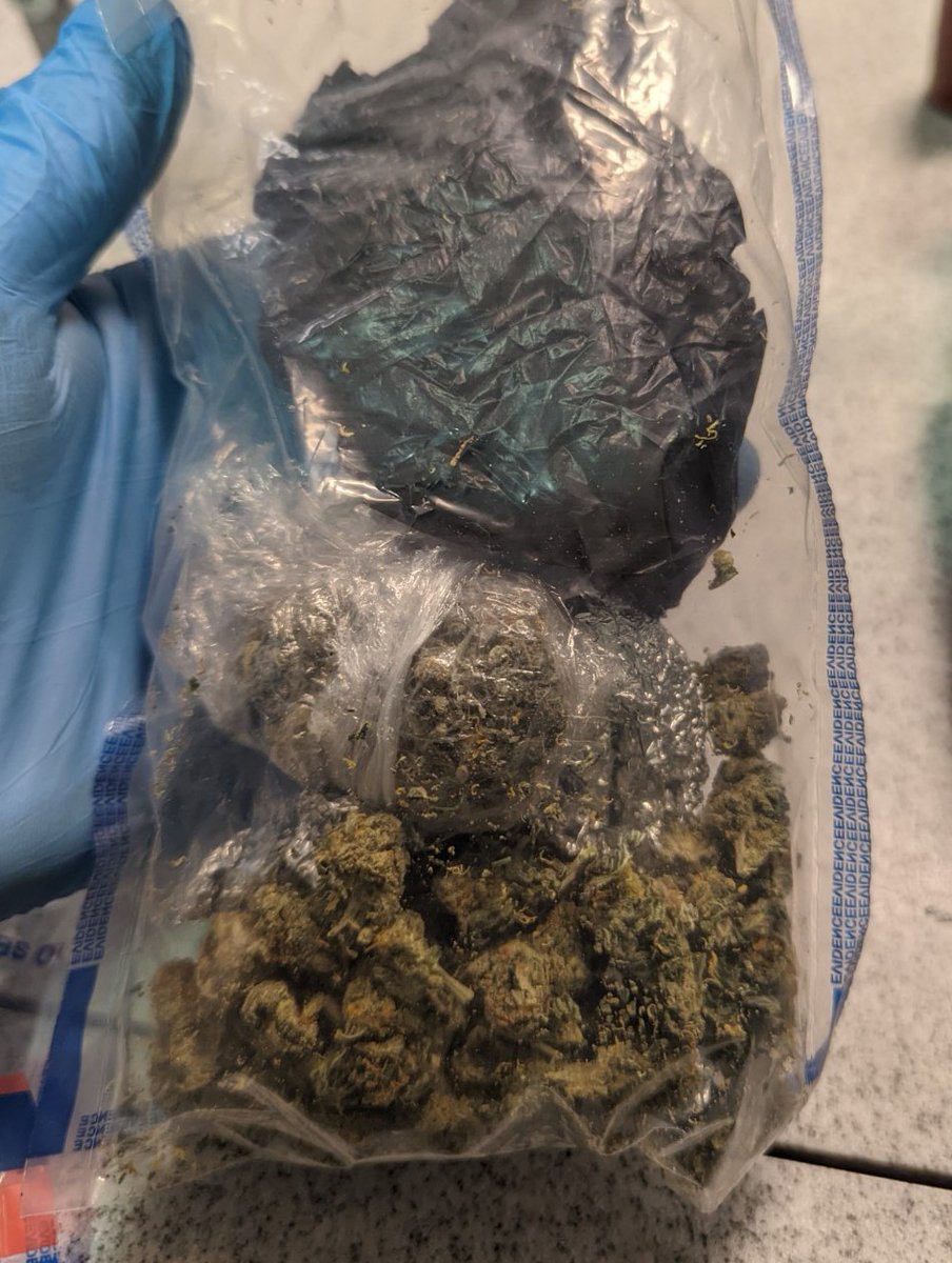 MPSBarkDag's tweet photo. A second #stopandsearch, by East Area Violence Suppression Unit, #EAVSU, also in #MARKSGATE, led to a 16 year old male being arrested for cultivating and possessing cannabis. 470EA https://t.co/QTVRtYYSQR