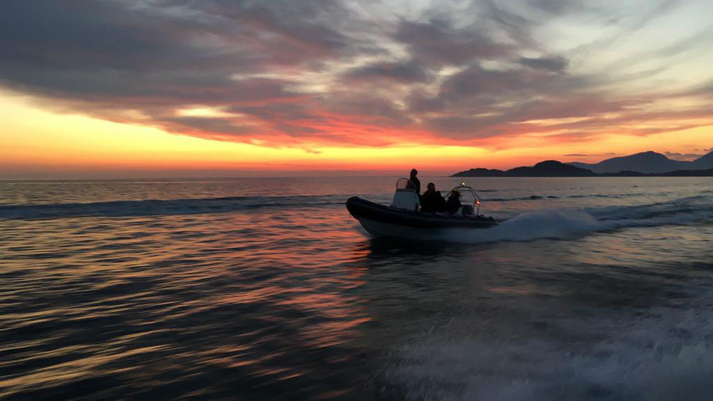 ribcraft's tweet image. We love seeing photos from our clients and hearing about their #RibcraftAdventures 

Geoff and his family are celebrating 22 years with their Ribcraft 5.85 PRO. Check out the full story on our Facebook page!