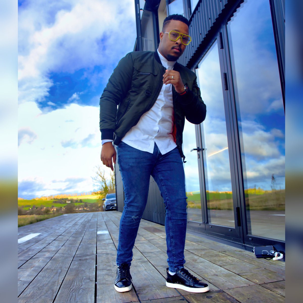 TytanTheOne's tweet photo. Letโs remember that last yearโs debts are last yearโs debts. This year, we start on a new slate! Happy New Year bantwana! ๐ค๐ฅ
๐ธ: @jusadementor
#skhokho #progressisamust https://t.co/2tpNvOVyEj