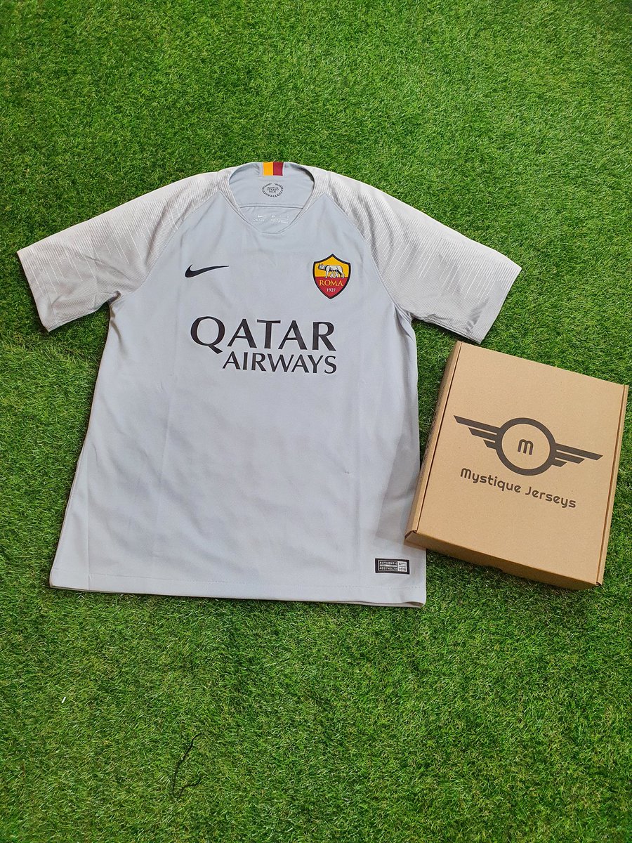 Win this Roma Away Shirt 18/19 👕

Just one of the shirts we have in stock and heading into our boxes ✅

🔄 Retweet
🤝 Follow us