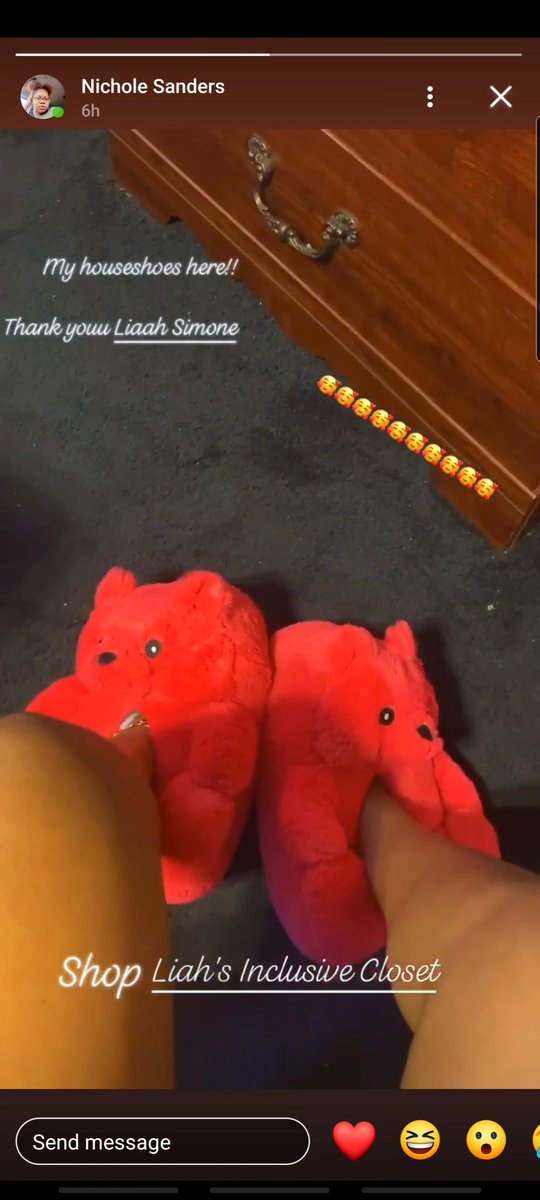 liahsic's tweet photo. Warm, fuzzy, and perfect for keeping your feet a-warmin' all winter long!
Shop my bear feet slippers today👇🏾
https://t.co/lztXSEzQhi
#slippers #teddybear #BlackTwitter #BlackOwned #fashion #SmallBusiness #retweet #bear #shoes #uniquegifts https://t.co/p5HjsrE26H