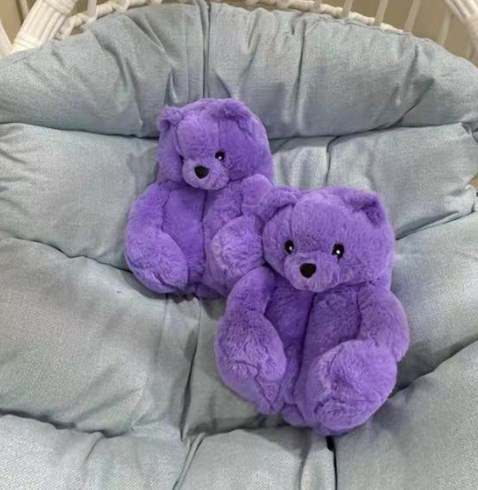 liahsic's tweet photo. Warm, fuzzy, and perfect for keeping your feet a-warmin' all winter long!
Shop my bear feet slippers today👇🏾
https://t.co/lztXSEzQhi
#slippers #teddybear #BlackTwitter #BlackOwned #fashion #SmallBusiness #retweet #bear #shoes #uniquegifts https://t.co/p5HjsrE26H