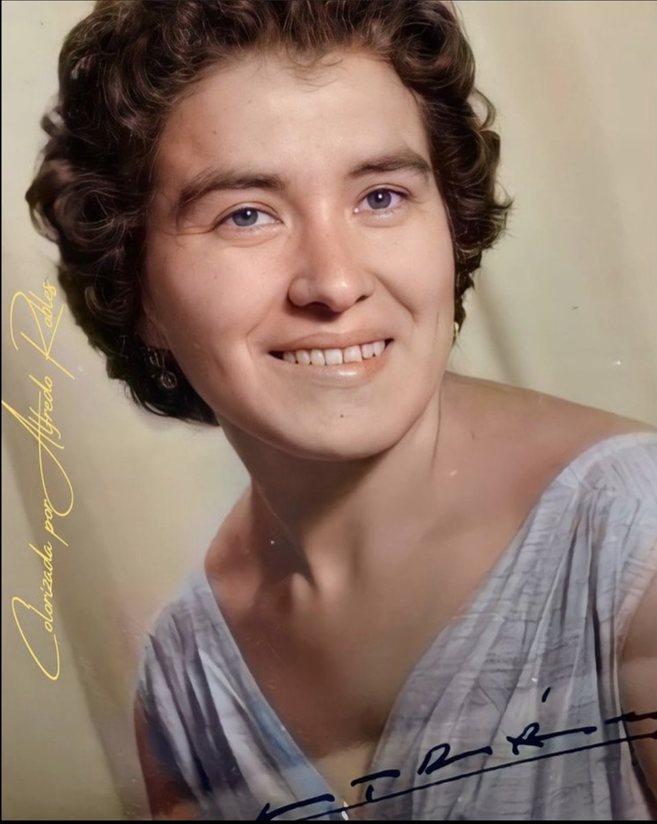 colorizandoHist's tweet photo. Colorizacion para don Santiago Vega. Nos envía la fotografía de su madre la Sra. Luisa Emilia Seguel Jorquera, quien trabajó en Radio Agricultura de Los Ángeles donde conoció a Hugo Vega Larenas y al pasar los años, contrajeron matrimonio. https://t.co/Q6v8l0gdMz