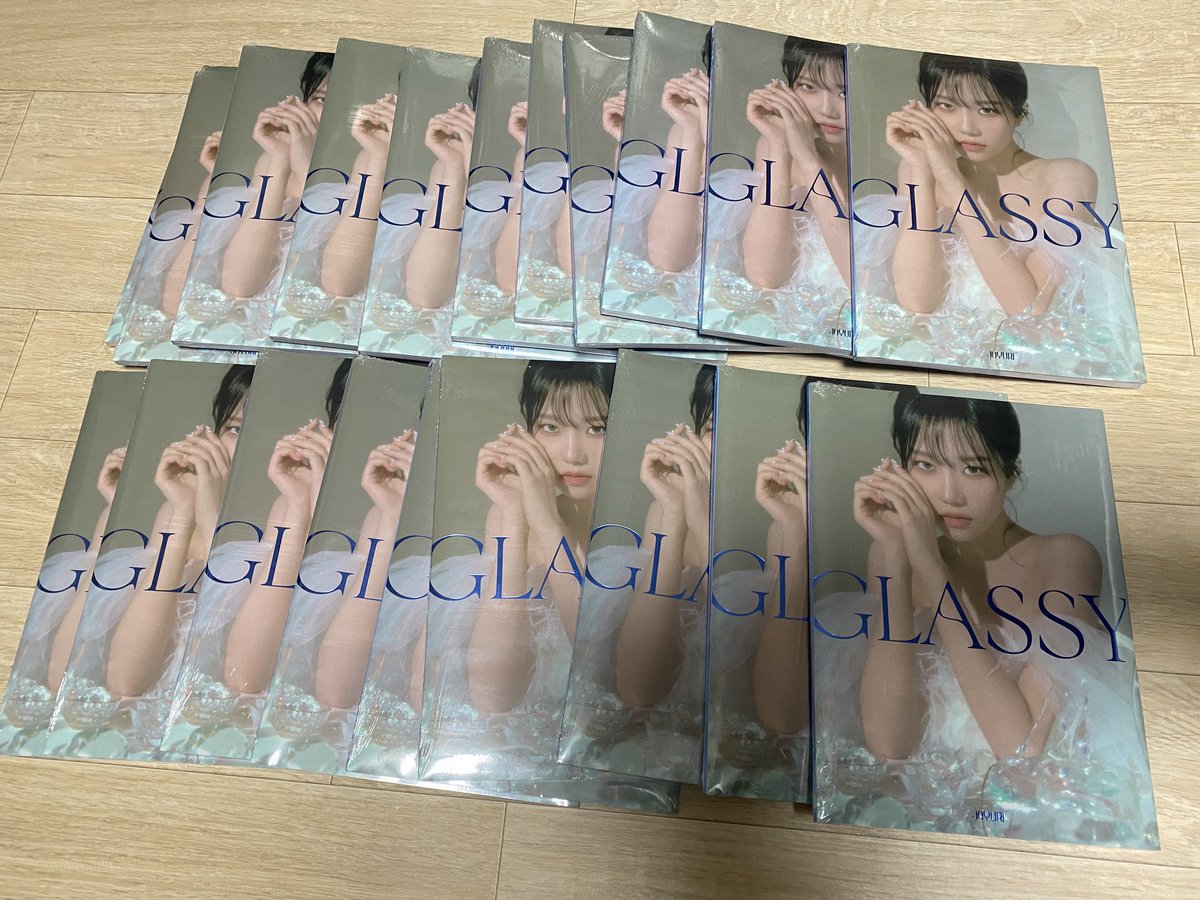 jjoyuIcart's tweet photo. interest check for glassy sealed small second go! neta all in payo once six or more albums are taken.

• price: 350 php each

🔖 wts lfb izone iz*one ph jo yuri glassy sealed album go group order https://t.co/sd3xdyZFks