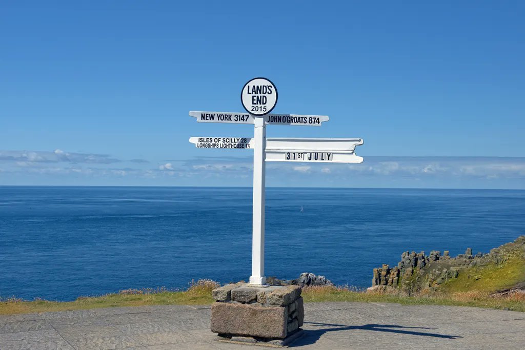 EnglishCoast's tweet photo. Have you ever been to Land's End in Cornwall?
#EnglandCoastPath #LandsEnd #SouthWestCoastPath #LongDistancePath #Guidebooks #Outdoors #CoastalWalk #VisitEngland #Cornwall https://t.co/gtL5kP2oCm