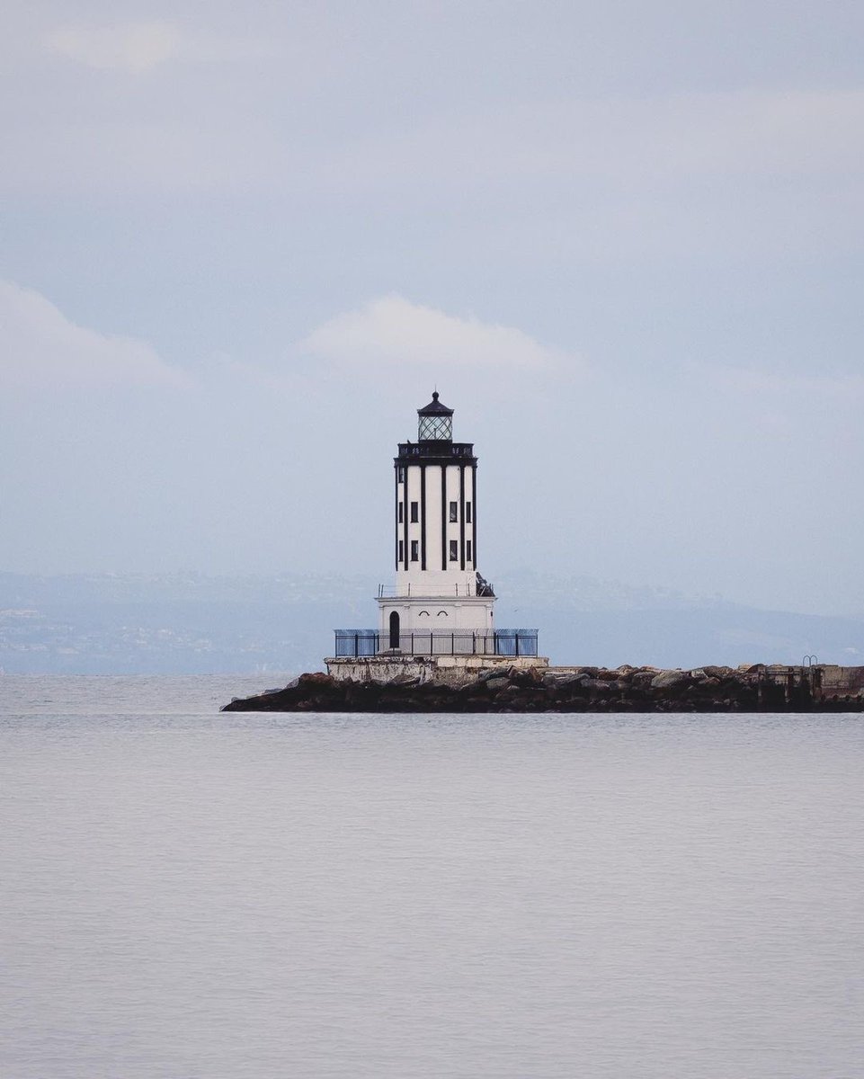 TodaysCali's tweet photo. Absolutely love this lighthouse off the coast of San Pedro! 😍
Where is your favorite lighthouse?
Todays California Photo! - by lifenaturelvr
・・・
.
.
.
.
.
#stayandwonder
#tlpicks
#lighthouses
#capturethemoments
#california_igers
#abc7eyewitness
#nbc4you #todsl https://t.co/HNhKoMD5Vr