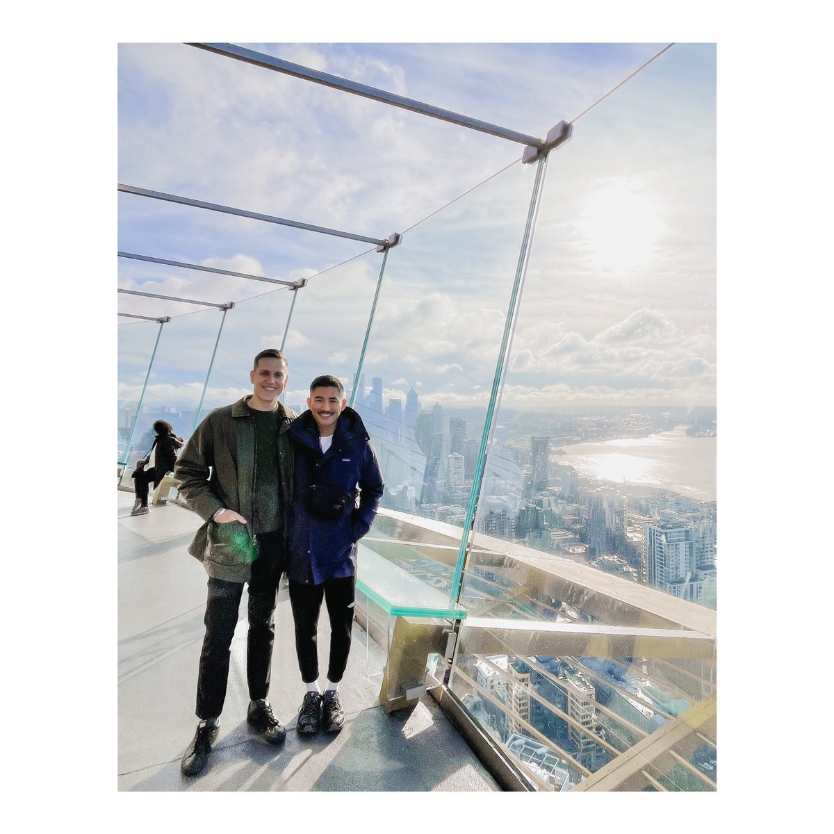 DarykChilds's tweet photo. First time seeing a new city in a while #seattle
I was able to see our friends for the first time in almost a year.
#seattlecity #spaceneedle #gayseattle #gaycouple #ゲイカップル #国際ゲイカップル #国際カップル #シアトル https://t.co/A7AbUe3bfa