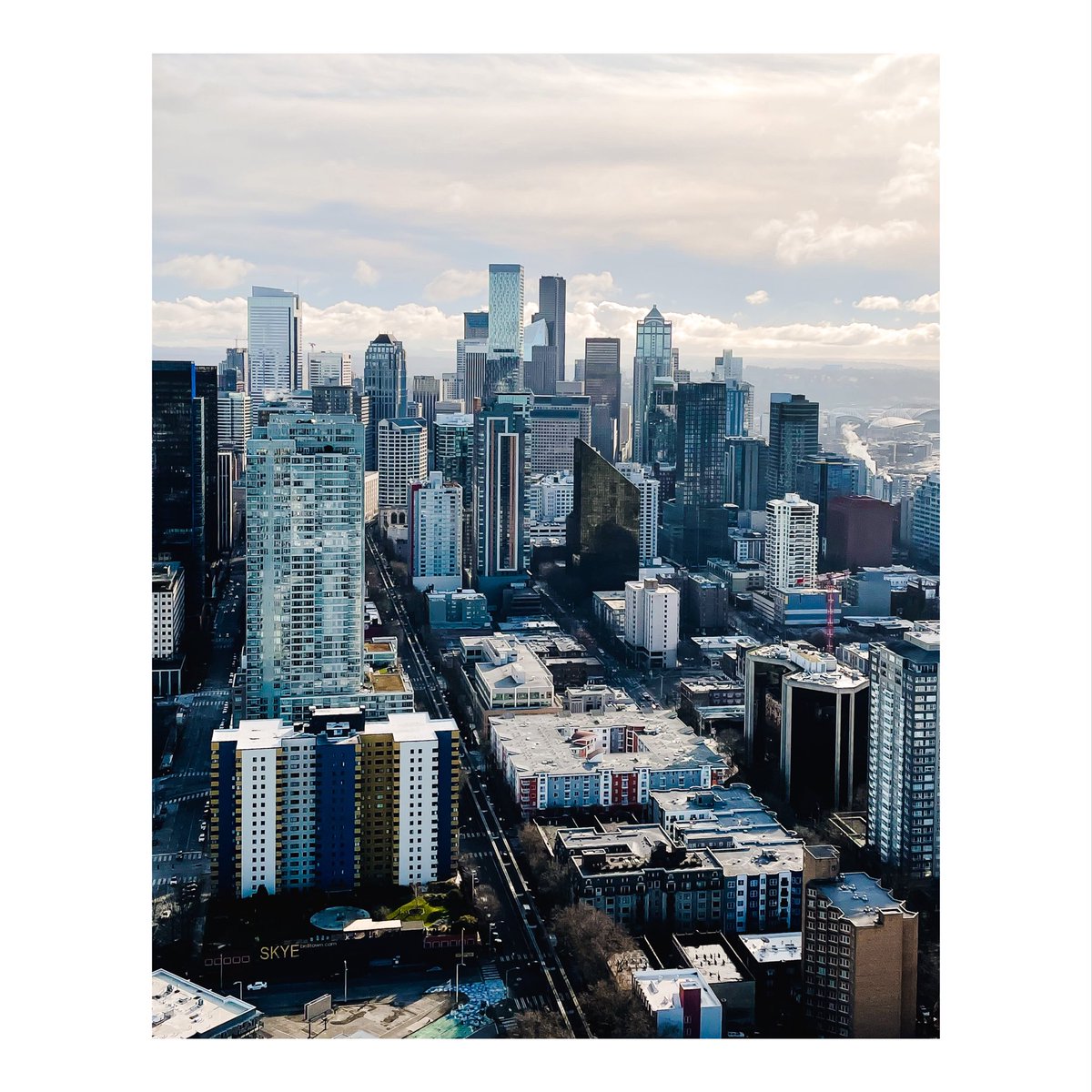 DarykChilds's tweet photo. First time seeing a new city in a while #seattle
I was able to see our friends for the first time in almost a year.
#seattlecity #spaceneedle #gayseattle #gaycouple #ゲイカップル #国際ゲイカップル #国際カップル #シアトル https://t.co/A7AbUe3bfa