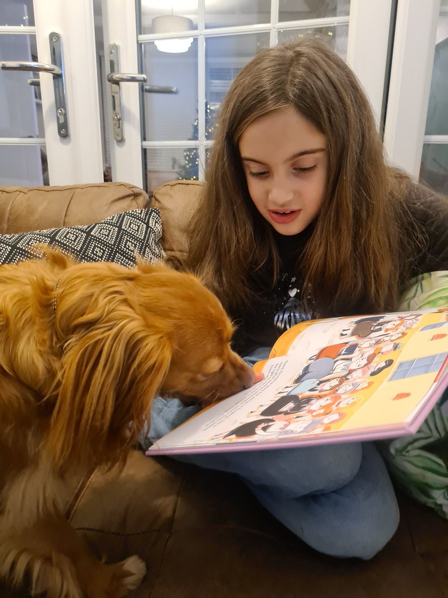 Lei_83's tweet photo. Reading a book about your Spring theme...to a pet! @CHPSYR3 #CHPSReading #Heroism #EmmelinePankhurst https://t.co/YLzeOht4tk