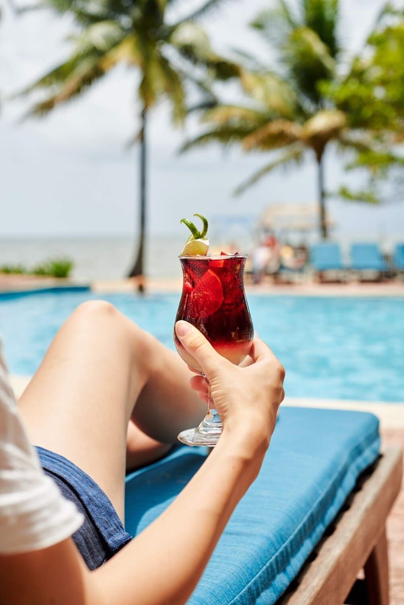 HamanasiResort's tweet photo. Kick back and relax poolside at Hamanasi while enjoying a refreshing beverage and salty breeze.
#Vacationmode
#UnBelizable
#WorkhardPlayhard
#Vacationtime
πΈ Hamanasi guest, Dan Kelleghan https://t.co/jokrAPOr0d