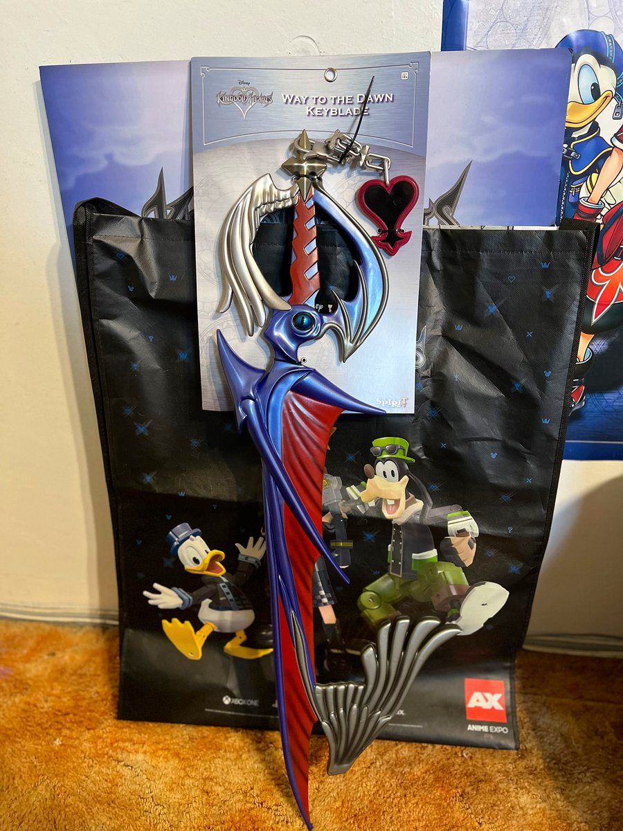 churroz's tweet photo. The second giveaway for my KH anniversary kicks off with this Way to the Dawn Keyblade! #KHGiveaway #kingdomhearts #_KH

To enter:

👑 Follow
👑 Like
👑 Retweet

The giveaway will end 1/11/22 at 10am PST in which a random winner will be selected! It is open internationally! https://t.co/aWVoKe4cn6