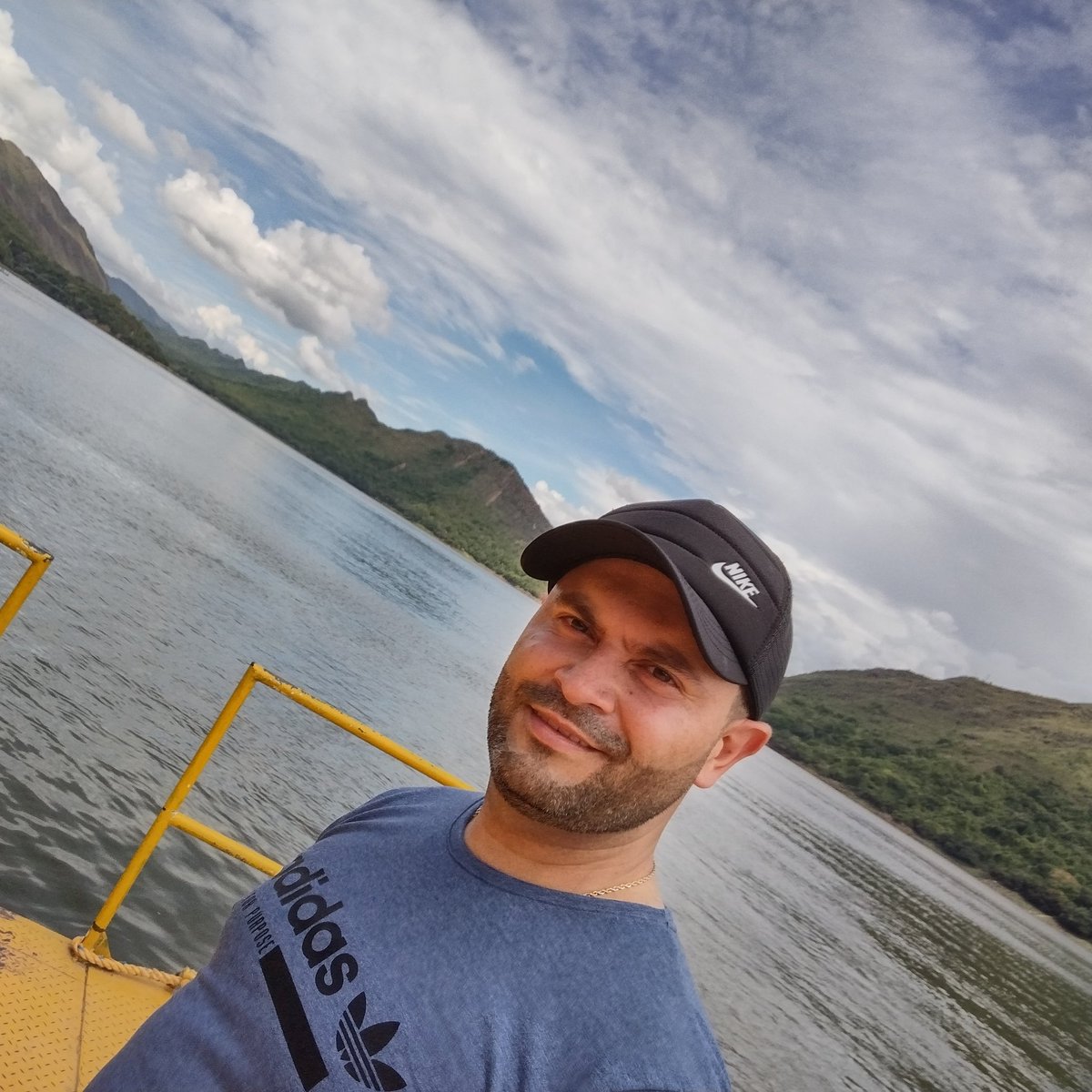 wsospina's tweet photo. #NuevaFotoDePerfil https://t.co/uoPNyk0kYh