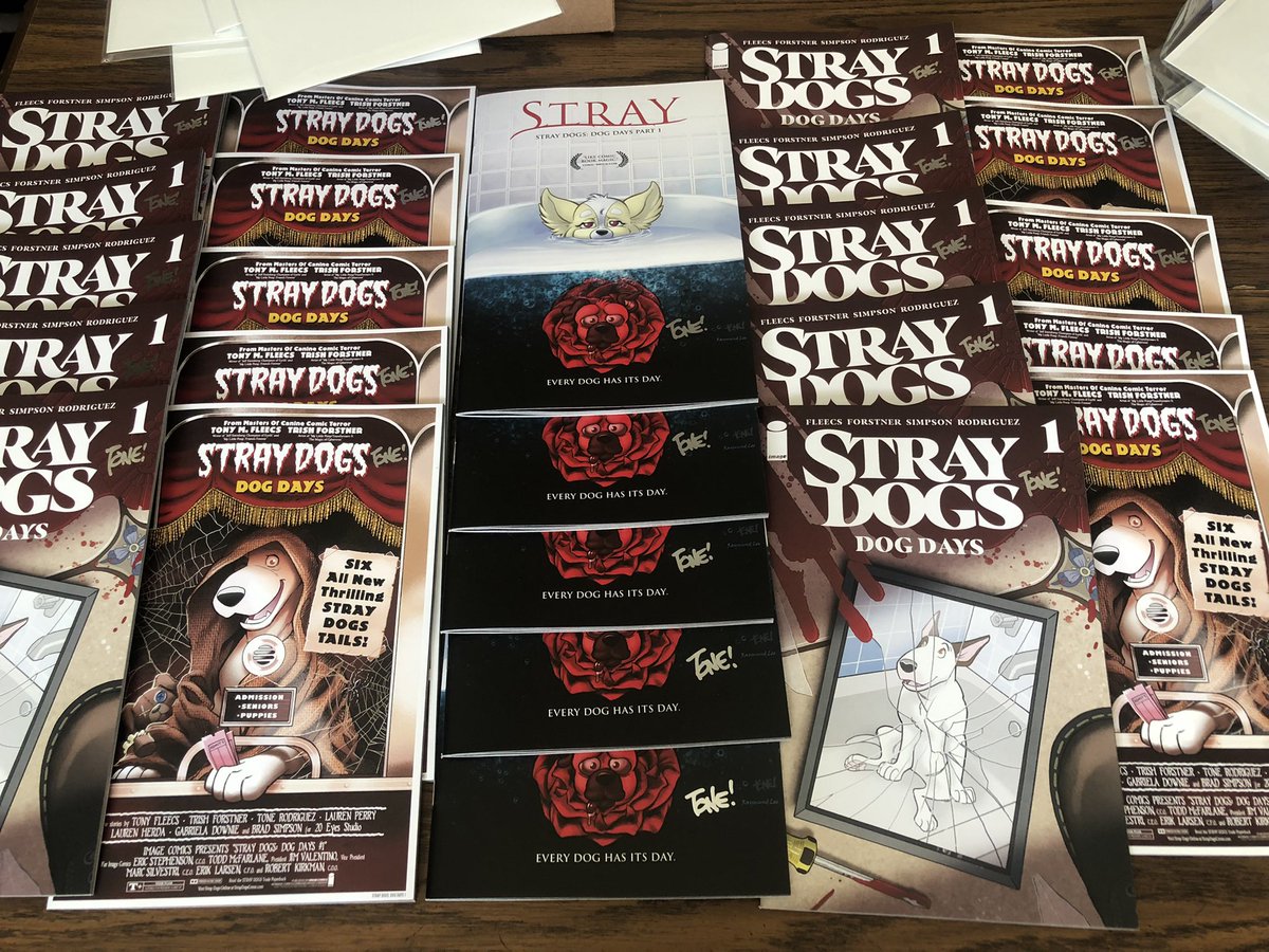 @straydogsdogdays signing for @outerlimitscomics