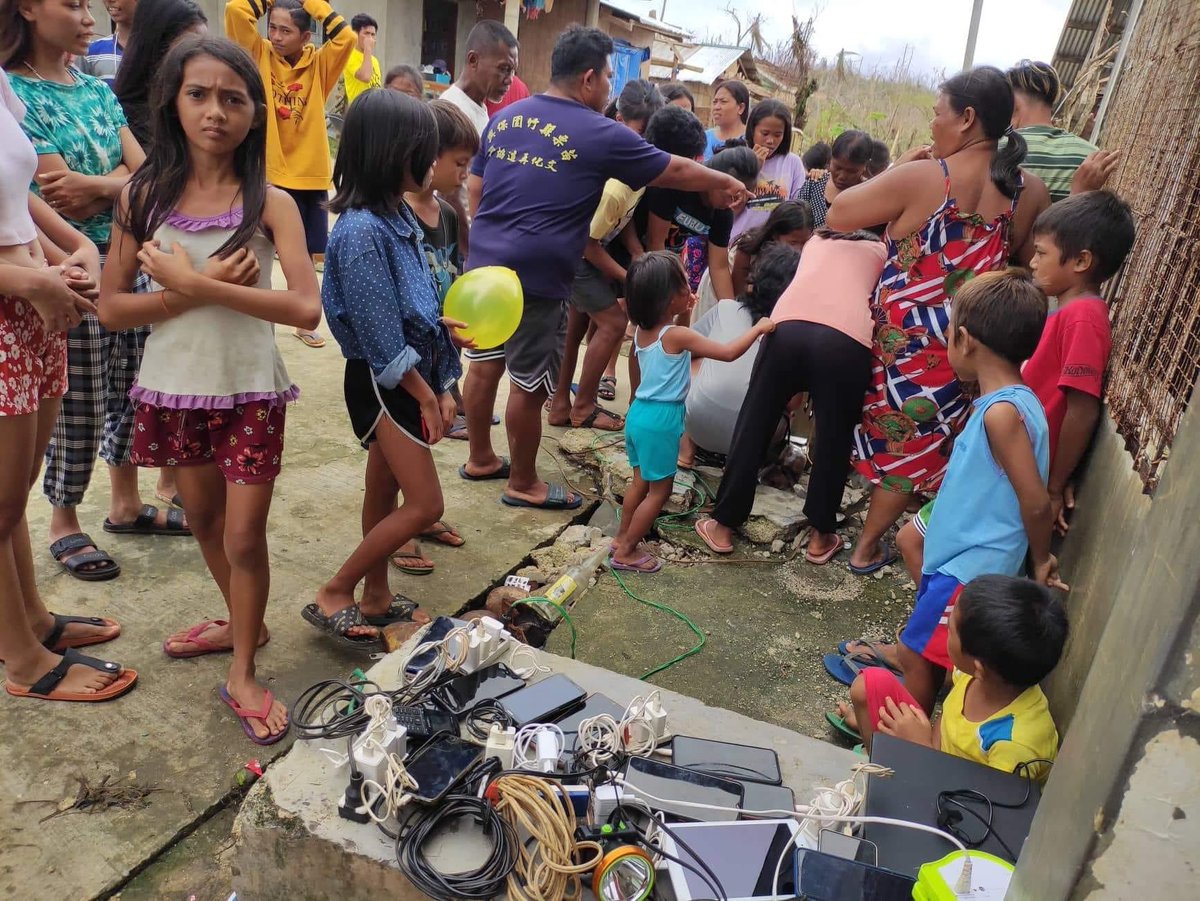 janice_arribe82's tweet image. Thank God i was Able to Provide Generator for My Family &amp;amp; For the Whole Village too,we offered Free Charging at Home. My Simple way of Giving Back &amp;amp; Thanking God for Sparing my Loved Ones Lives During theCalamity. #TyphoonOdette #TyphoonRai #siargaoneedshelp #ofwksa #pinoyabroad