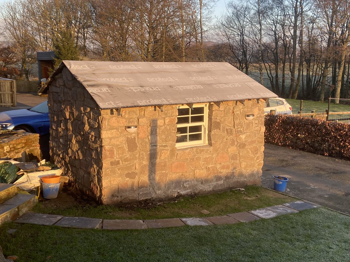 bsloan63's tweet photo. Ready for the slate now. Better get on YouTube to learn that skill 😂 #bothyproject #selfbuilding https://t.co/vrTxB2hg6G