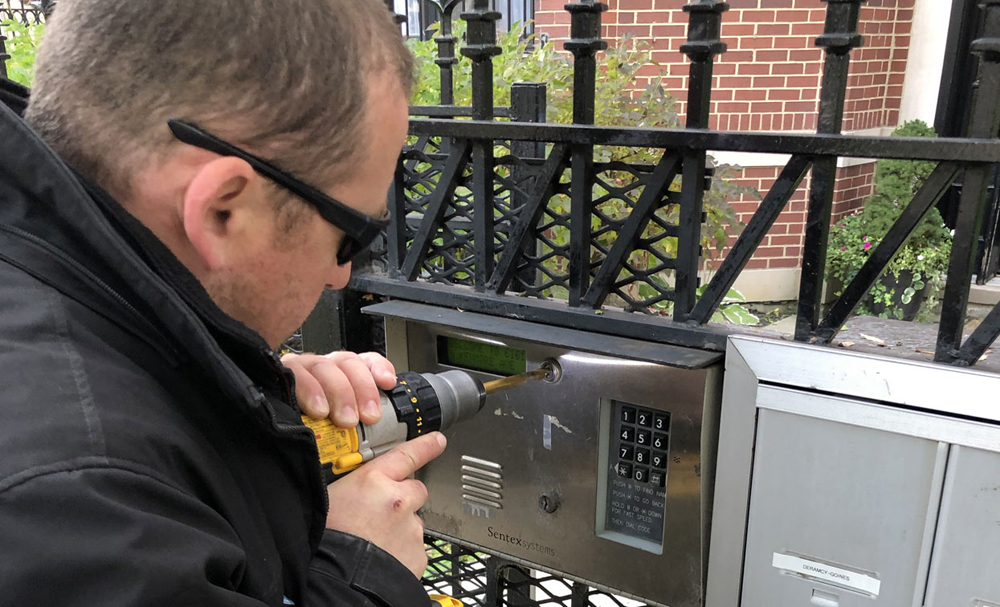 Chilocksmith's tweet photo. Here are some tactics that can be utilized in order to keep your rental property secure. https://t.co/mJmLYfFBoe (312) 878-2715
.
.
#ChicagoLocksmith #Locksmith #LocksmithNearMe #LocksmithChicago #Chicago https://t.co/wBf2J6jQ8B