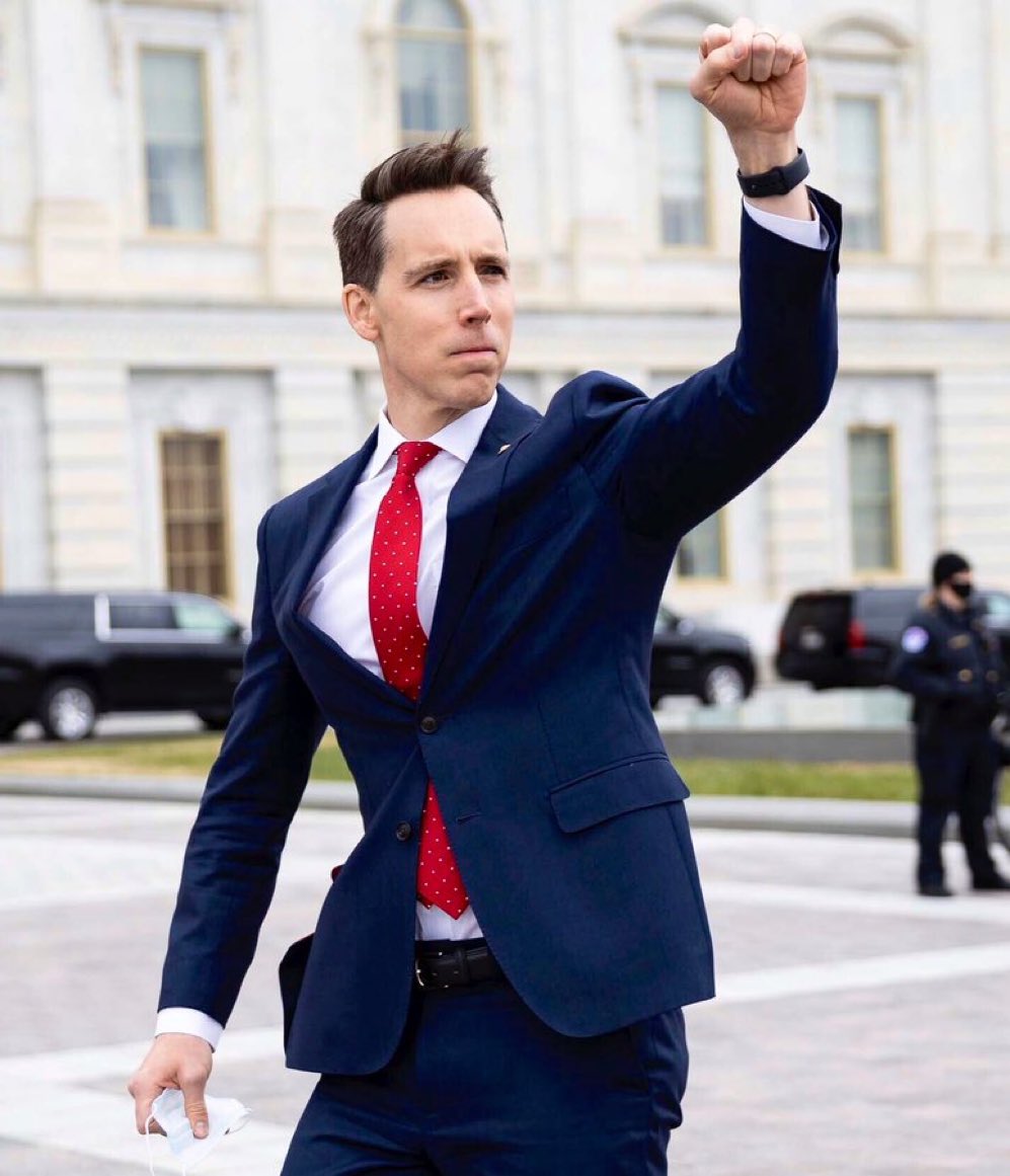 ChristopherHahn's tweet photo. When you look up traitor in the dictionary you should find this picture of Josh Hawley taken January 6th. https://t.co/x2C1QMmEMn