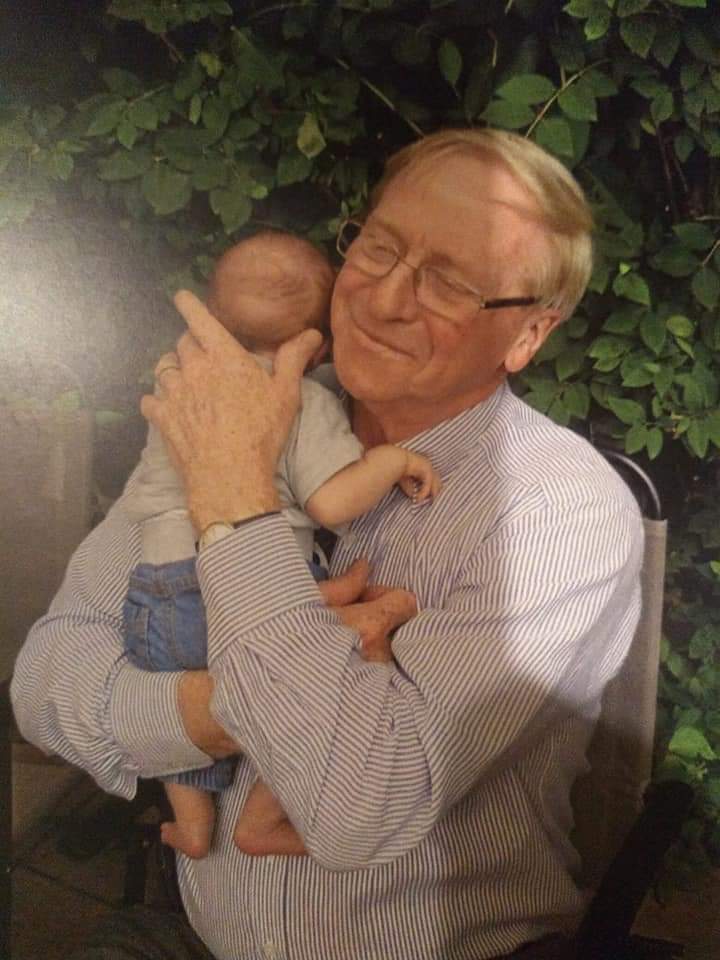 foxliz78's tweet photo. 2nd time not celebrating my awesome Dad's birthday with him. Tough day, went on a run. Spotted a star in the sky, followed me and I ran my fastest 10k! Dad, you were always my biggest supporter. Love you. #alwaysbemynumber1 https://t.co/uRolalf49D