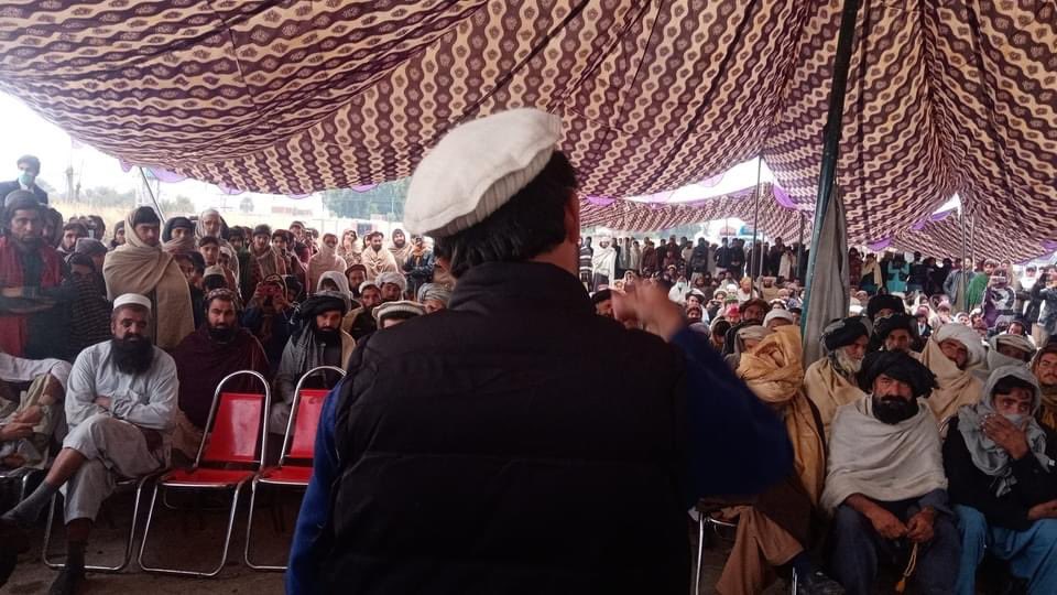 ManzoorPashteen's tweet photo. A Sit-in going on in N.Waziristan demanding justice for the minor girl killed by Army few days ago &amp; demanding peace in Waziristan. The locals of Waziristan are mercilessly killed despite of repeated military operations. When will the staged strategic circus ends
#WaziristanSitIn https://t.co/rVFp1nO5b8
