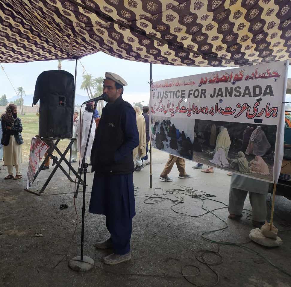 ManzoorPashteen's tweet photo. A Sit-in going on in N.Waziristan demanding justice for the minor girl killed by Army few days ago &amp; demanding peace in Waziristan. The locals of Waziristan are mercilessly killed despite of repeated military operations. When will the staged strategic circus ends
#WaziristanSitIn https://t.co/rVFp1nO5b8
