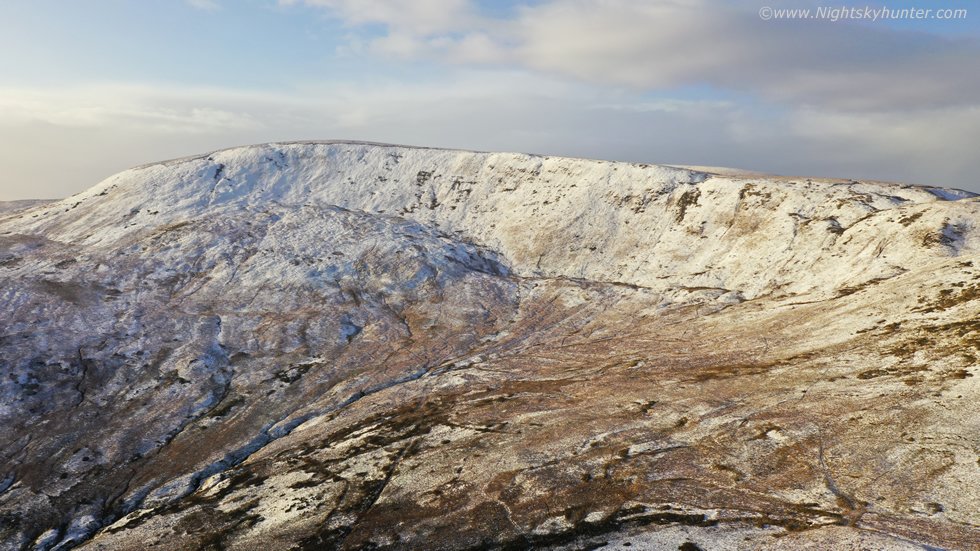 Great to see the first dusting of snow of 2022 today, this was Moneyneany in the Sperrins this afternoon. Looking more promising for the end of the week #snow #winter