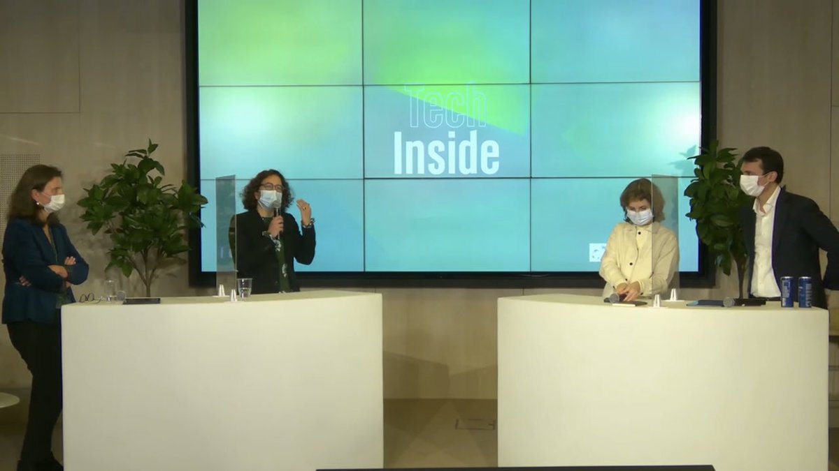EmilieChenFR's tweet photo. 1ère édition de la conférence #TechInside organisée par l’Inspection générale de #BNPParibas : ravie de retrouver @SANDDELA qui était sur scène avec @lau_devil et Léa DELERIS pour nous parler de #datascience #IA #WomeninTech et #robotique 🤖️ BRAVO à toutes 👏 https://t.co/3KwjmGQxtb