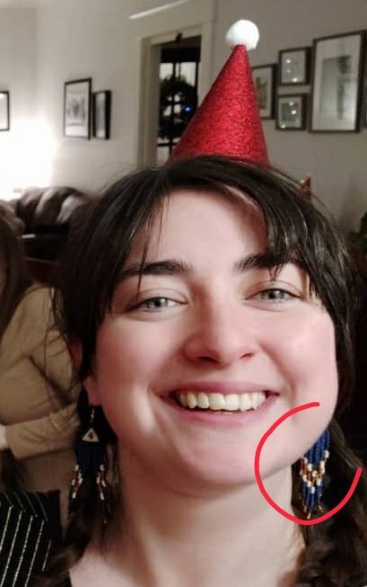 PJC709's tweet photo. STOLEN NEAR NORRIS POINT: do you know anyone who got these earrings for Christmas?
Blue gold and white beaded earrings by Kate Lahey

Please retweet! https://t.co/ZQgAYOMPKc