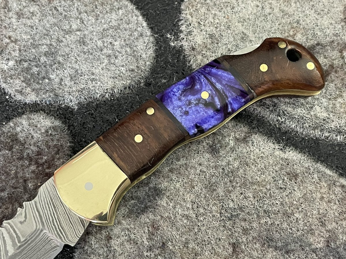 KnivesOutCanada's tweet photo. https://t.co/6aAdR1ftAL

KOC 9035 Handmade Damascus Steel Folding/Pocket Knife

#knife #KnifePlay #knifekink #KnivesOut #knivesoutcanada #damascusknife #damascussteel #hunting #HuntingtonBeach #fishingtown #camping #SmallBusiness #SmallBiz #handmade https://t.co/V8TMJclPJ0