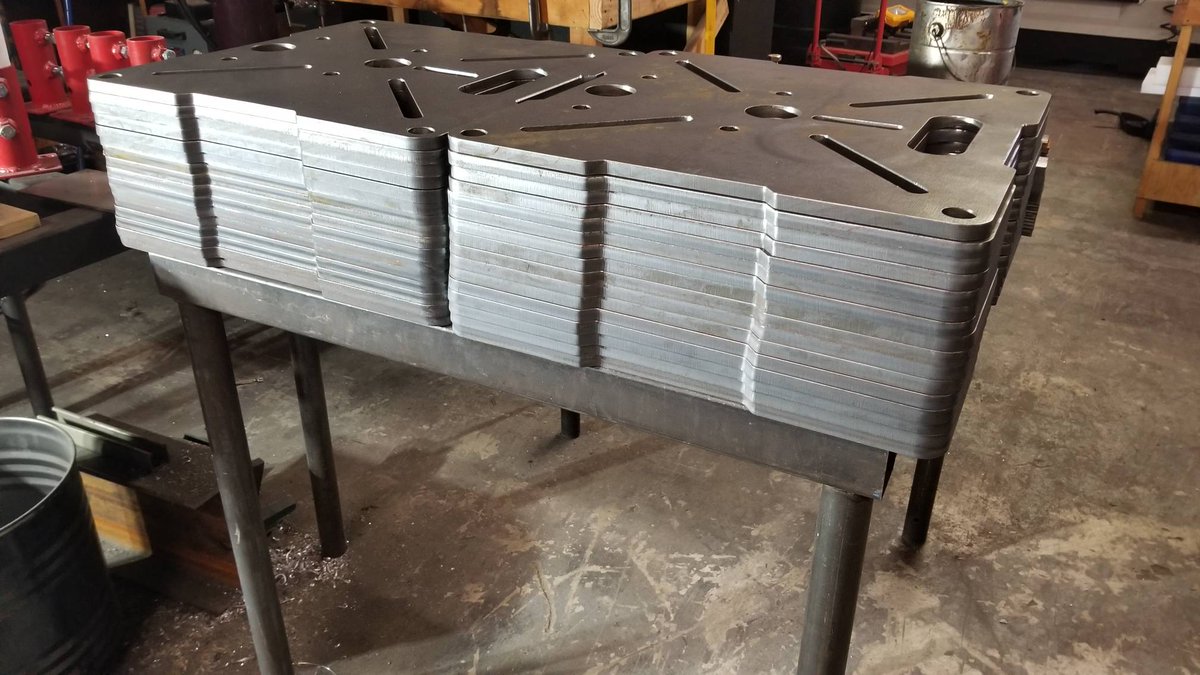EntFabLLC's tweet image. Filling orders as fast as we can... this new year has us moving tons of base plates! #staging #truss #trussbase