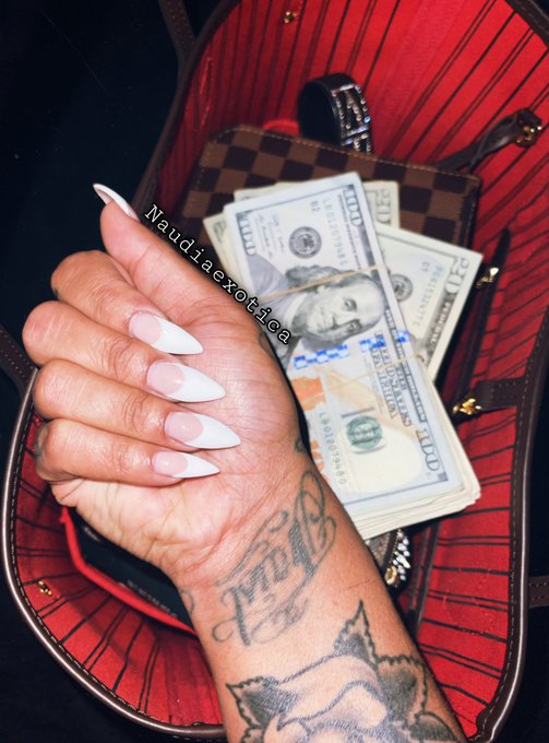 New Year, New Nails, New Money 💥💅🏽💵 #nails #acrylic #nails #lv #louisvuitton #money #style #filter #newpost<a href="/tag/nails"class="tags">#nails</a><a href="/tag/acrylic"class="tags">#acrylic</a><a href="/tag/style"class="tags"><span>#style</span></a><a href="/tag/daily"class="tags"><span>#daily</span></a><a href="/tag/lv"class="tags"><span>#lv</span></a><a href="/tag/money"class="tags"><span>#money</span></a><a href="/tag/filter"class="tags"><span>#filter</span></a><a href="/tag/louisvuitton"class="tags"><span>#louisvuitton</span></a>