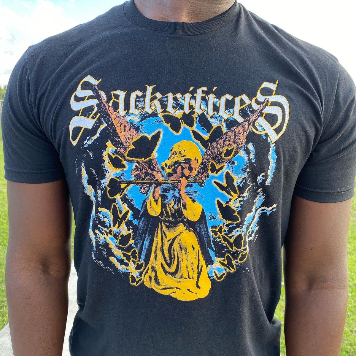 Beezy2swift's tweet photo. Starting this new year off right with the release of our two new set of tees “Forgotten” and “Sack Angel” ☠️💘. Available online and in store. 3220 S us hwy 1 Suite 5, Fort Pierce, FL, 34982 #SACK4 https://t.co/UCNPYC89LJ