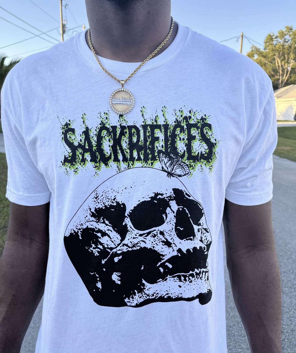Beezy2swift's tweet photo. Starting this new year off right with the release of our two new set of tees “Forgotten” and “Sack Angel” ☠️💘. Available online and in store. 3220 S us hwy 1 Suite 5, Fort Pierce, FL, 34982 #SACK4 https://t.co/UCNPYC89LJ