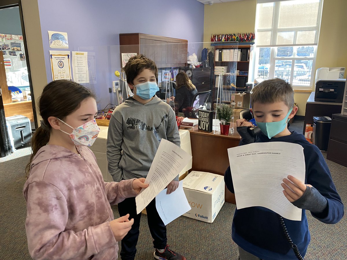 Hawk_Principal's tweet photo. First morning announcements of 2022… great job by our fourth graders! #joyinlearning #lpshawks @lexingtonsuper @RoryDOConnor https://t.co/QhLht2HrdA