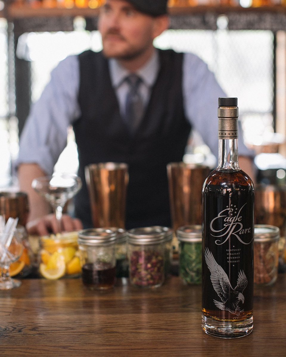 eaglerarelife's tweet photo. Aged no less than 10 years for exceptional cocktails. https://t.co/ef3umDf52k