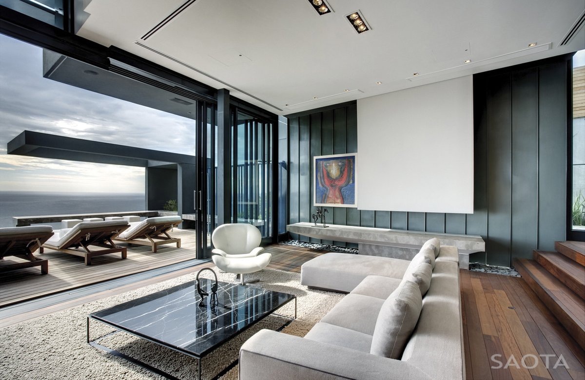 nateresults's tweet photo. A large deck extends this living room's space. #homelove #dreamhomes  https://t.co/AD2329BSwz https://t.co/Lnillexswp