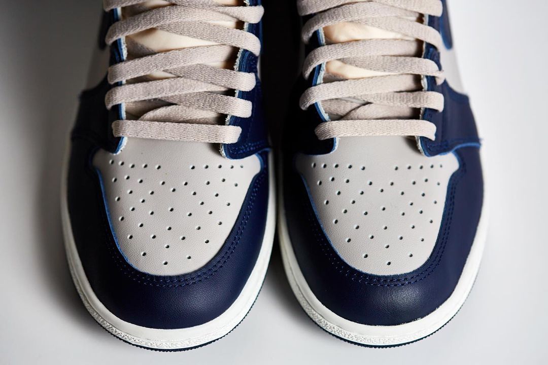 JustFreshKicks's tweet photo. Air Jordan 1 High ’85 “Georgetown”

📅 April 2022 https://t.co/xJF0N13aNg
