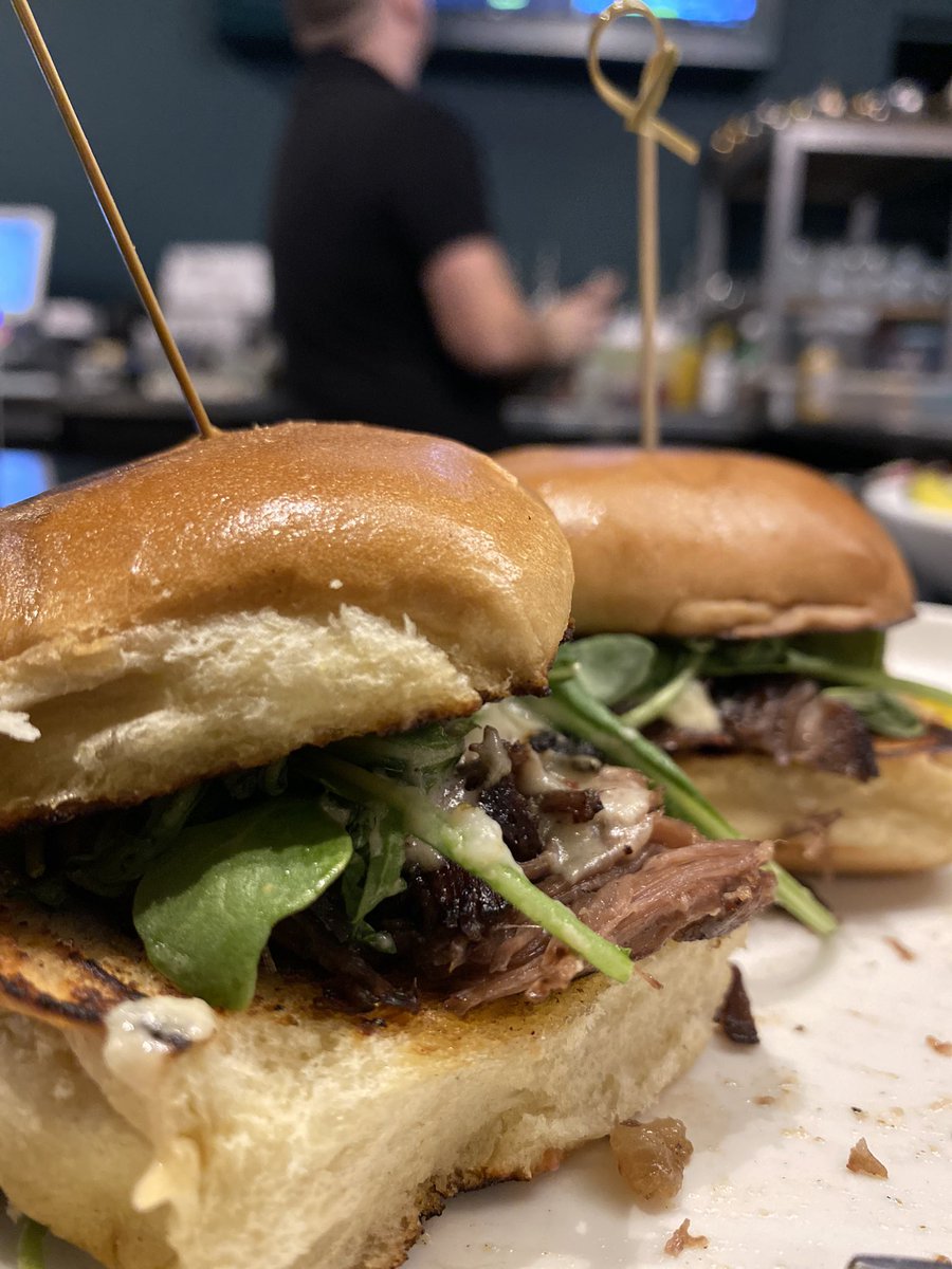 MaryNelsonKMTV's tweet image. #arugala If you know, then you know and I’d like to be friends. 😆@FrankCaliendo @jimrome #omaha #402