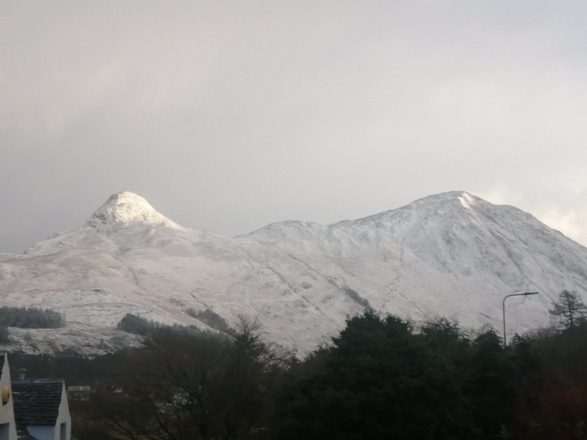 Popped out onto the deck doing the changeover for next guests #snow #papofglencoe