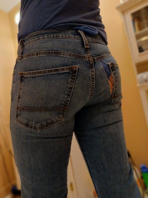 One of my jeans ripped recently, I can't imagine why that is https://t.co/H0hOy4rit8<a href="/tag/bootyjeans"class="tags"><span>#bootyjeans</span></a><a href="/tag/weekendbooty"class="tags"><span>#weekendbooty</span></a>