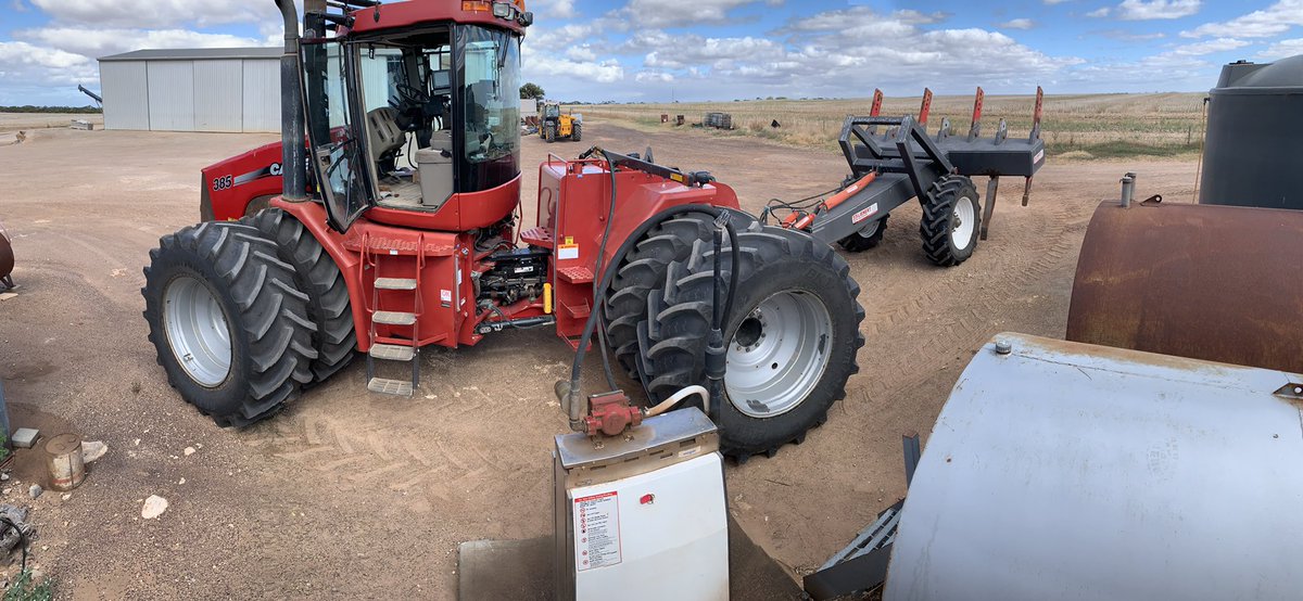 moroney_luke's tweet photo. That time of the year again. New set of slippers on the old girl and ready to roll. #devling #deepripping https://t.co/RKM4EnknK0