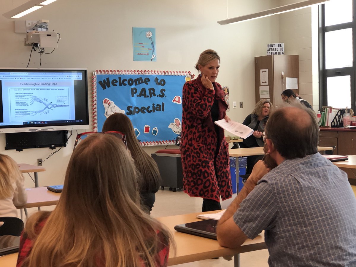 halleykimberly's tweet photo. ⁦@CESTigerPride⁩Teachers hard at work learning today at Professional Development day. Getting better every day! 🐾🐾 https://t.co/CBpluSl5Lb