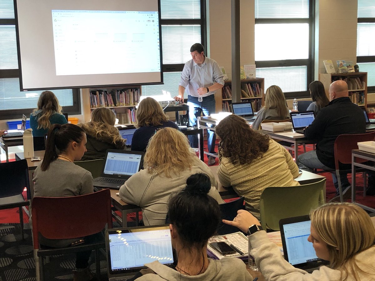 halleykimberly's tweet photo. ⁦@CESTigerPride⁩Teachers hard at work learning today at Professional Development day. Getting better every day! 🐾🐾 https://t.co/CBpluSl5Lb