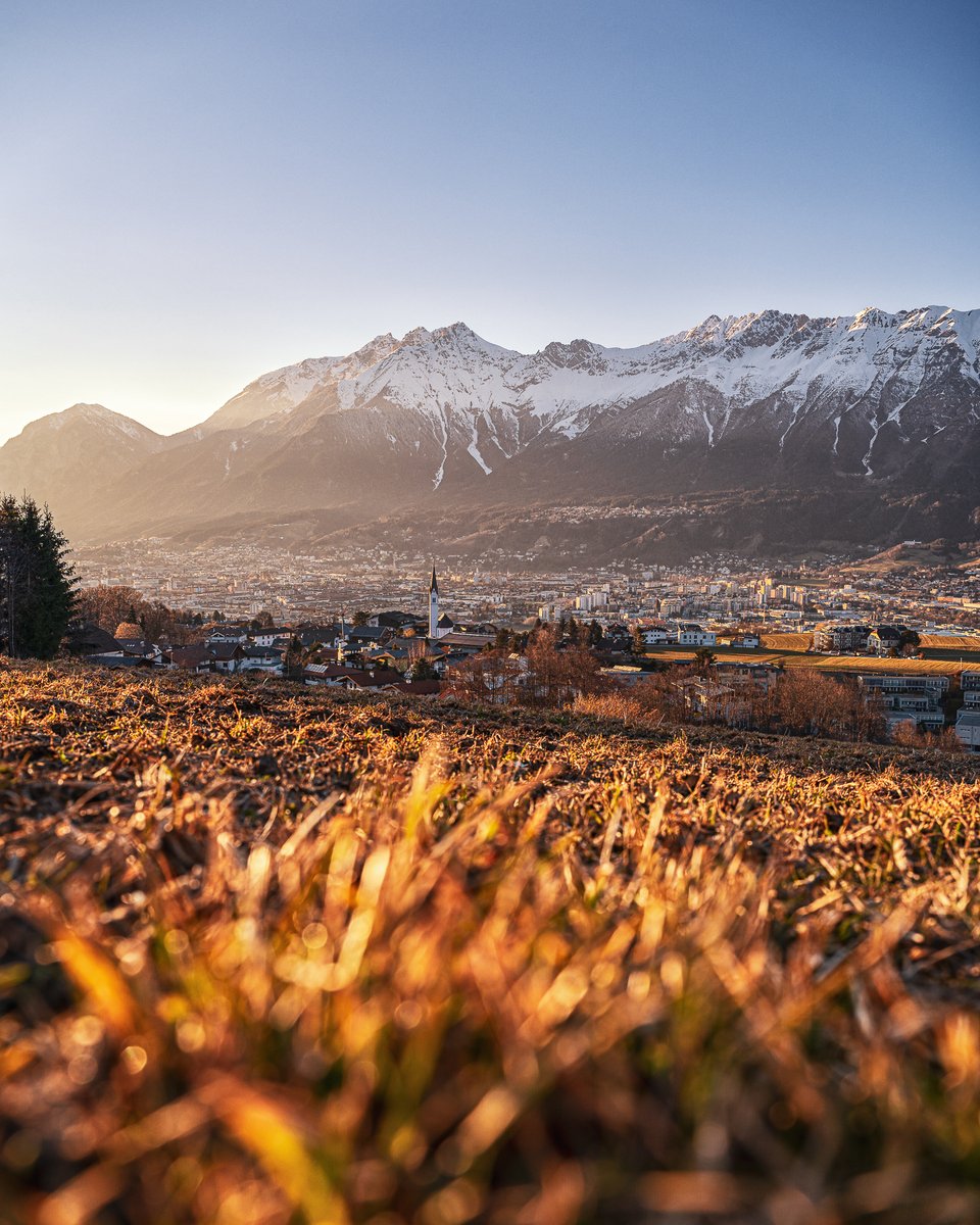 InnsbruckTVB's tweet image. After spring decided to drop by a little earlier than usual, it looks like winter is finally about ready to resume normal service once more ☃️👀

📷: Markus Mair #myInnsbruck