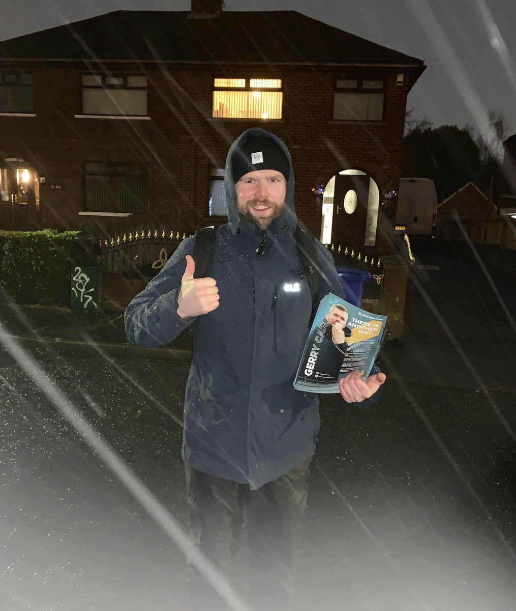 Only way to start the year off, getting the message out round the doors in Andytown this evening.

#sneachta
#doingpoliticsdifferently