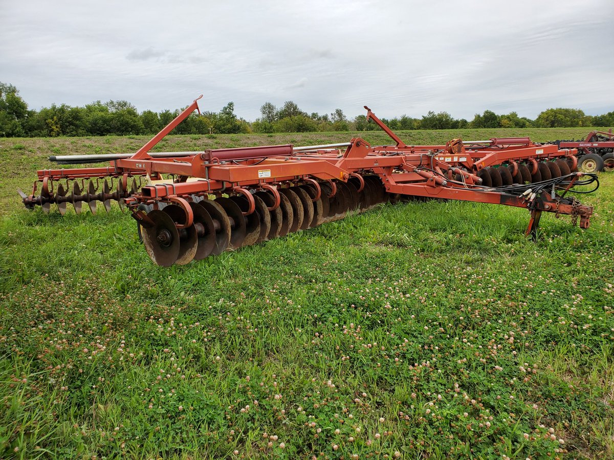 NGashyna's tweet photo. #freshtrade at Flaman Swan River.... 1997 Krause 2492NR 34ft Disc. Great condition for the year from a local customer. Just arrived on the lot π
https://t.co/fwmpVGyzWL https://t.co/06qxrFA4bg
